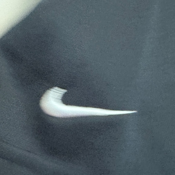 Men’s Nike Dry Fit Golf Shirt - Picture 3 of 10